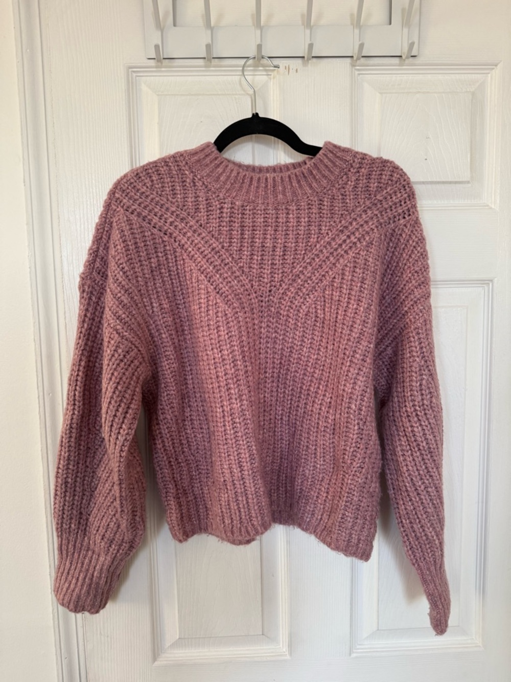 Abercrombie & Fitch pink sweater Size S #knitwear #cozy